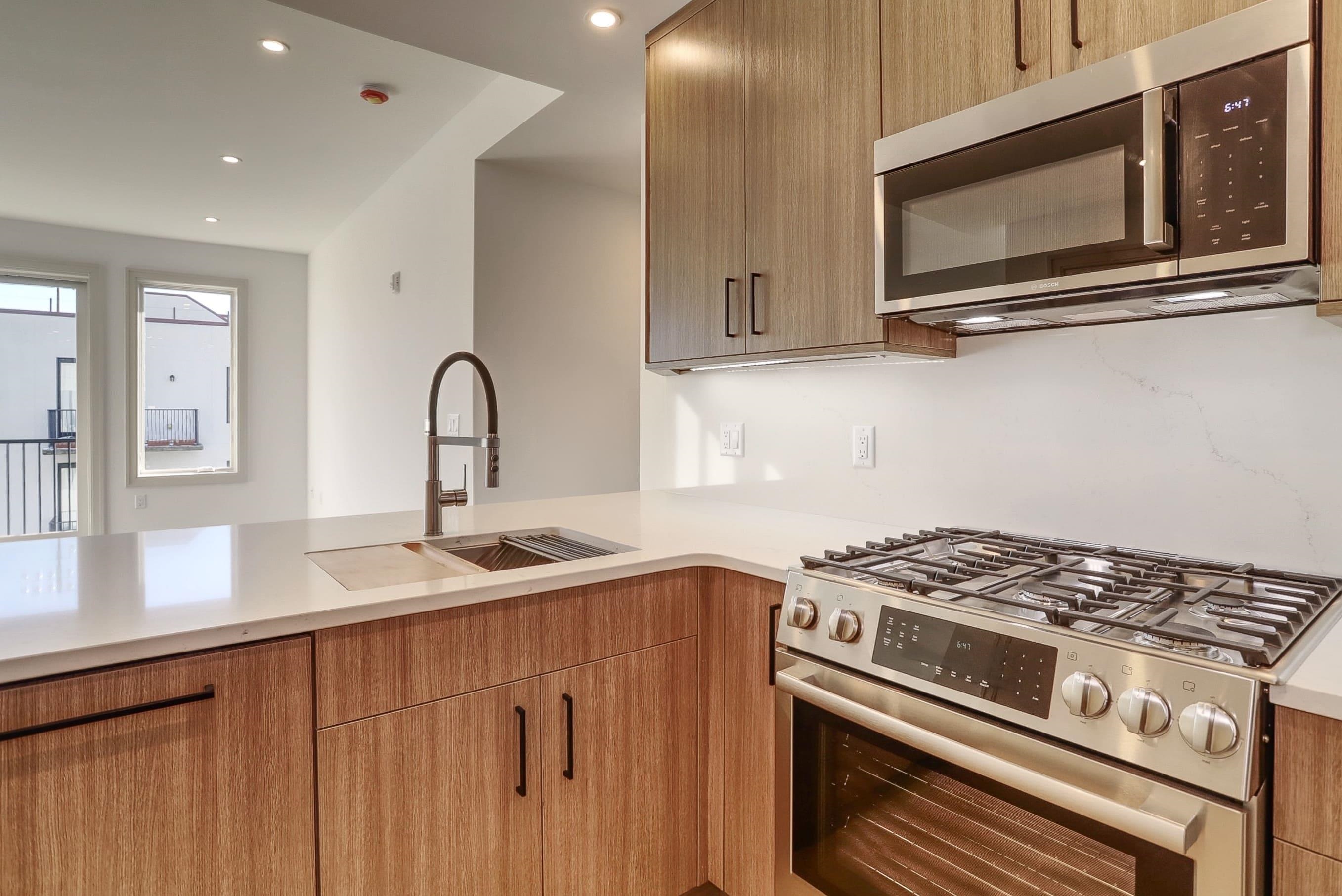 921 Madison Street, Unit 503 Hoboken, NJ 07030 - Photo 3 of 29