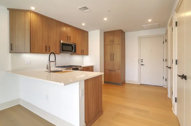 $806,060 | 921 Madison Street, Unit 503, Hoboken, NJ 07030