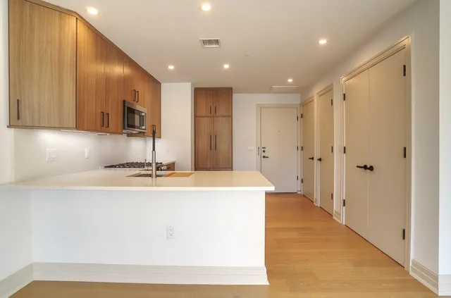 $806,060 | 921 Madison Street, Unit 503, Hoboken, NJ 07030