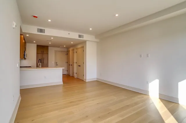 $806,060 | 921 Madison Street, Unit 503, Hoboken, NJ 07030