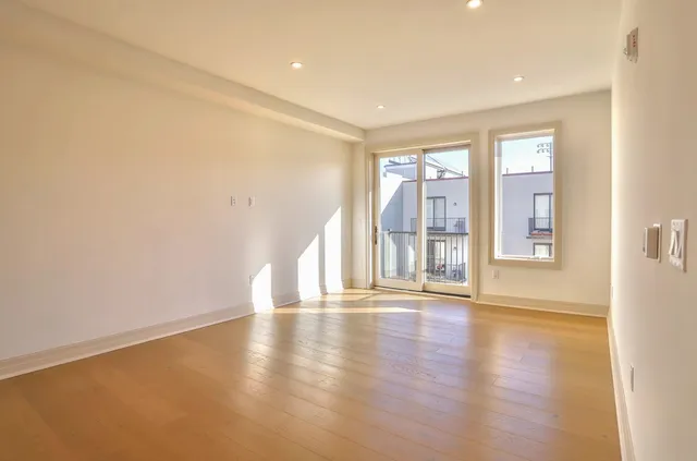 $806,060 | 921 Madison Street, Unit 503, Hoboken, NJ 07030