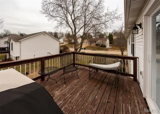 $350,000 | 2006 Clark Drive, Washington, MO 63090