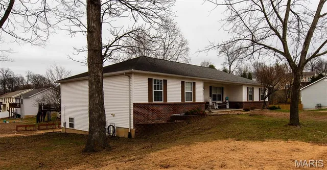 $350,000 | 2006 Clark Drive, Washington, MO 63090