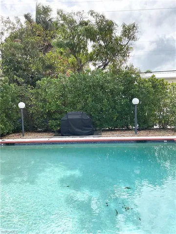 $10,500 | 964 8th Avenue South, Unit B2, Naples, FL 34102