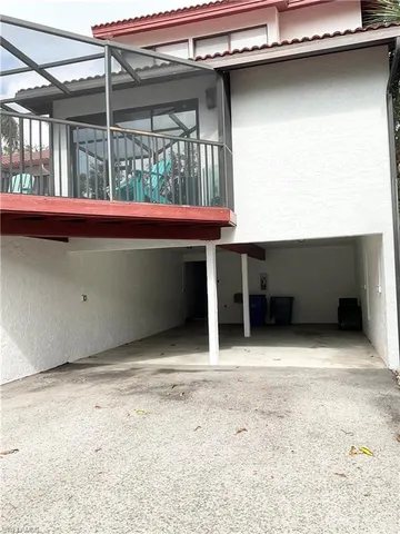 $10,500 | 964 8th Avenue South, Unit B2, Naples, FL 34102