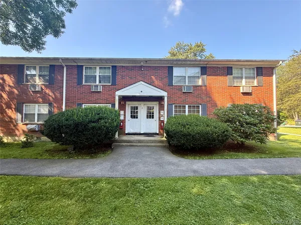 $209,000 | 5 Wildwood Drive, Unit 8B, Wappingers Falls, NY 12590