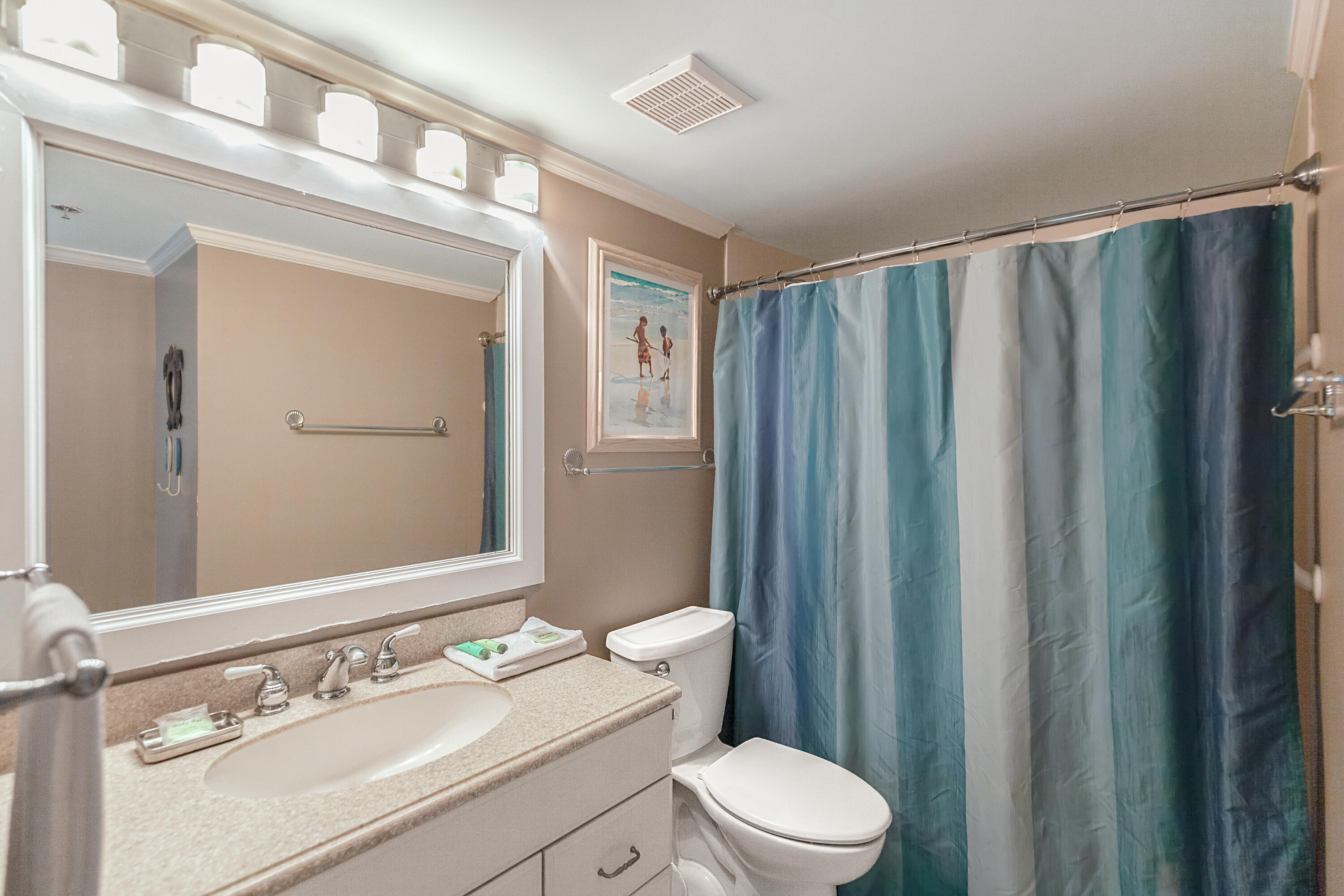 561 Eastern Lake Road, Unit 304 Santa Rosa Beach, FL 32459 - Photo 24 of 33 Guest Bath