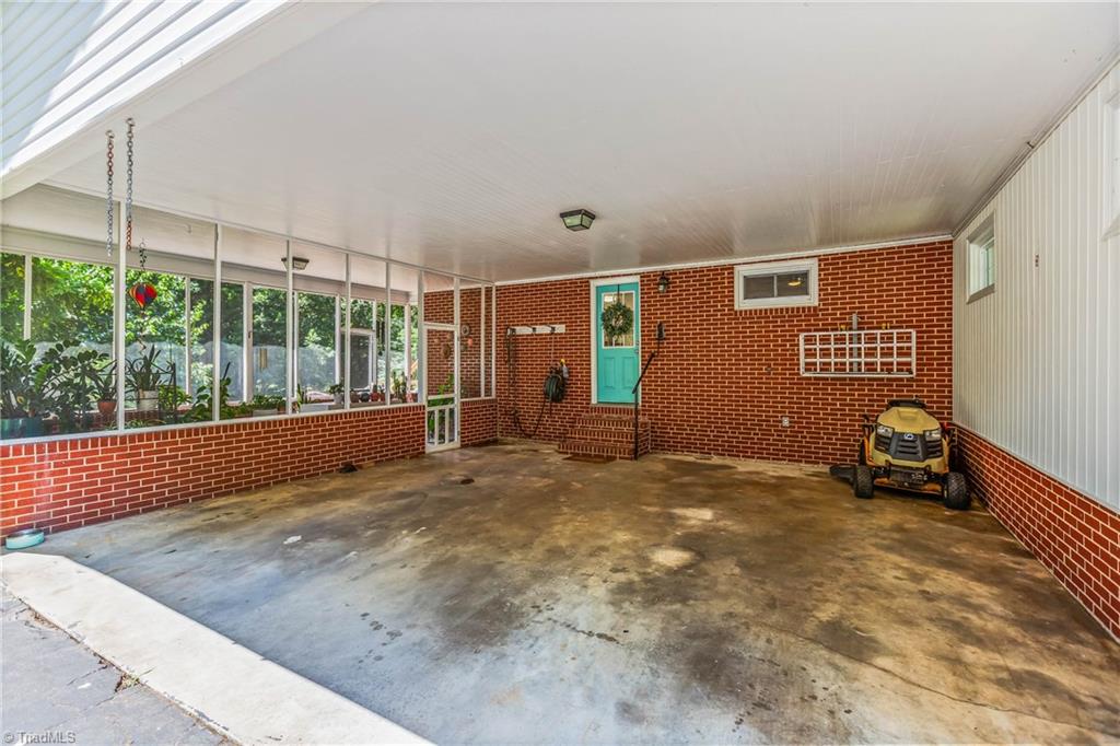 541 Robbins Road Winston-Salem, NC 27107 - Photo 32 of 37 Gallery Image 32