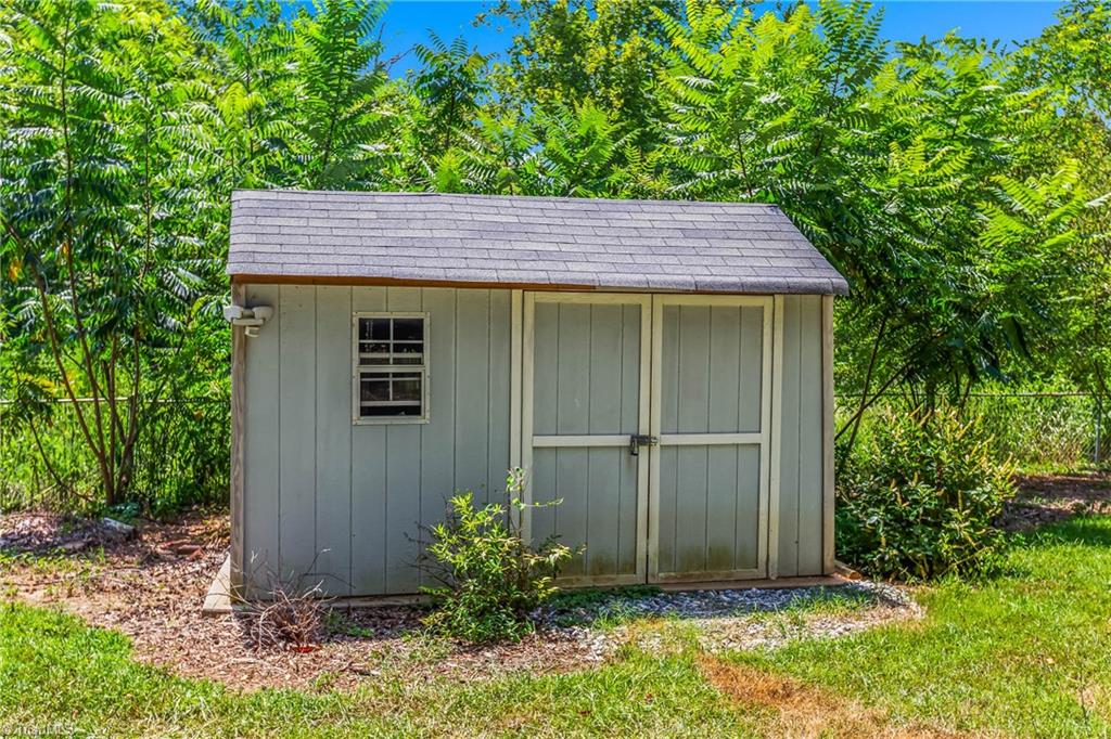 541 Robbins Road Winston-Salem, NC 27107 - Photo 34 of 37 Gallery Image 34