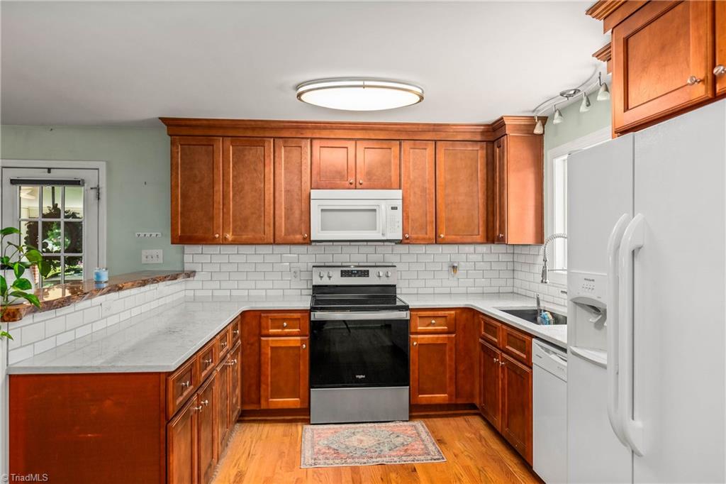 541 Robbins Road Winston-Salem, NC 27107 - Photo 8 of 37 Gallery Image 8