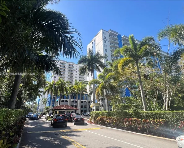 $2,399 | 5091 Northwest 7th Street, Unit PH10, Miami, FL 33126