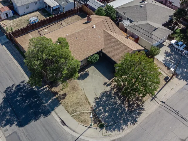 $388,000 | 4901 McGlashan Street, Sacramento, CA 95820