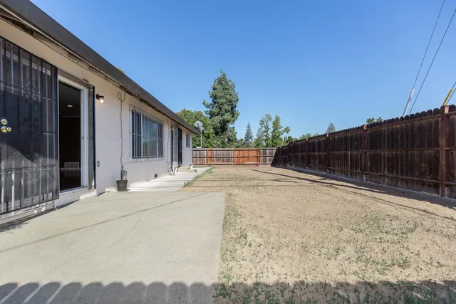 $388,000 | 4901 McGlashan Street, Sacramento, CA 95820