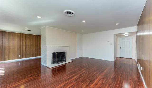 $388,000 | 4901 McGlashan Street, Sacramento, CA 95820