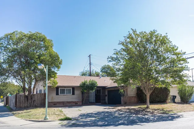 $388,000 | 4901 McGlashan Street, Sacramento, CA 95820