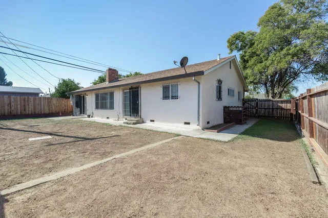 $388,000 | 4901 McGlashan Street, Sacramento, CA 95820