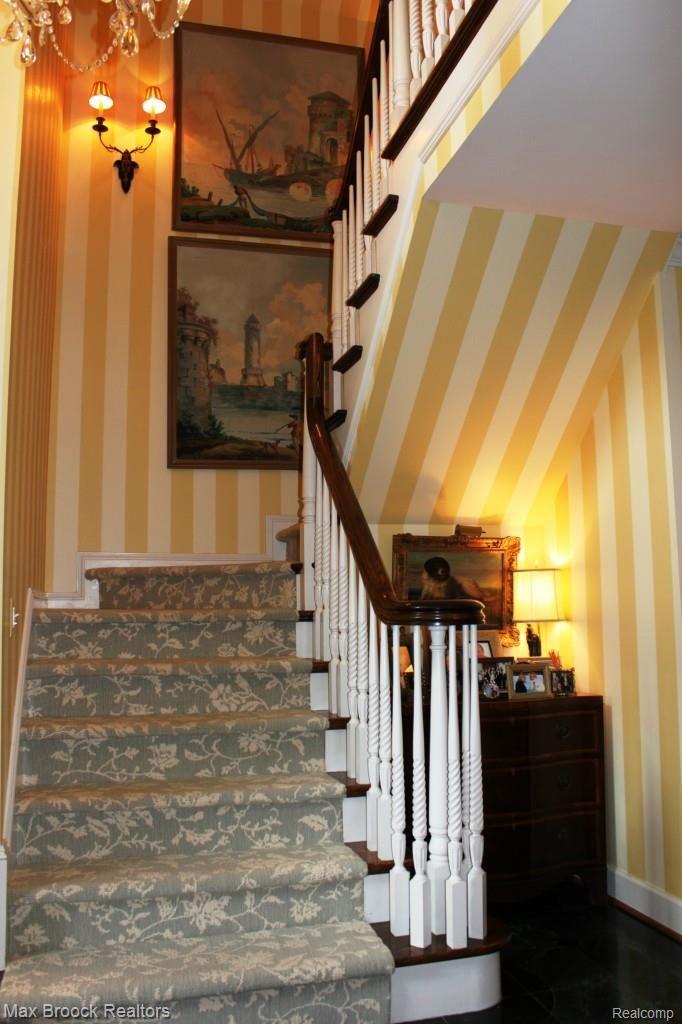 4875 Charing Cross Road Bloomfield Hills, MI 48304 - Photo 29 of 45 IMG_7403 - Copy.jpg
