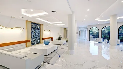 $2,995,000 | 435 L Ambiance Drive, Unit L707, Longboat Key, FL 34228