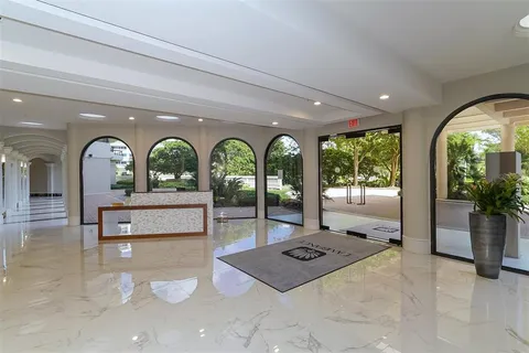 $2,995,000 | 435 L Ambiance Drive, Unit L707, Longboat Key, FL 34228