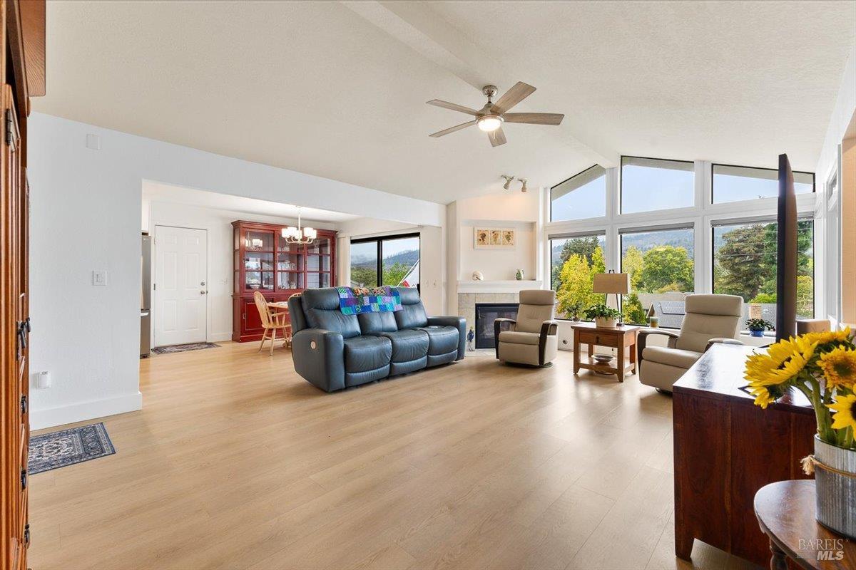 6850 Oakmont Drive Santa Rosa, CA 95409 - Photo 12 of 49