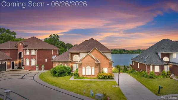 $899,000 | 2651 Erma Drive, Utica, MI 48317