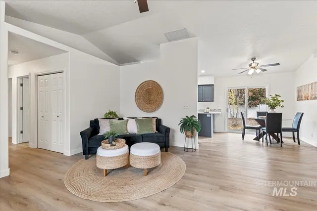 $415,000 | 1474 East Sothesby Street, Meridian, ID 83642