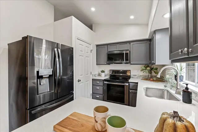 $415,000 | 1474 East Sothesby Street, Meridian, ID 83642