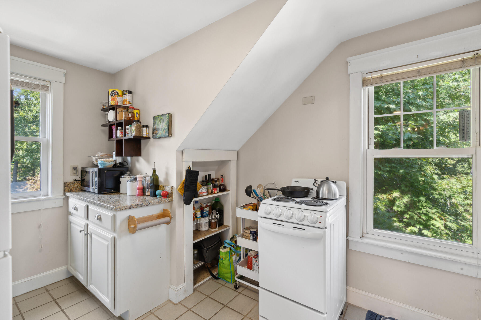 79 Clinton Street Portland, ME 04103 - Photo 39 of 49 33