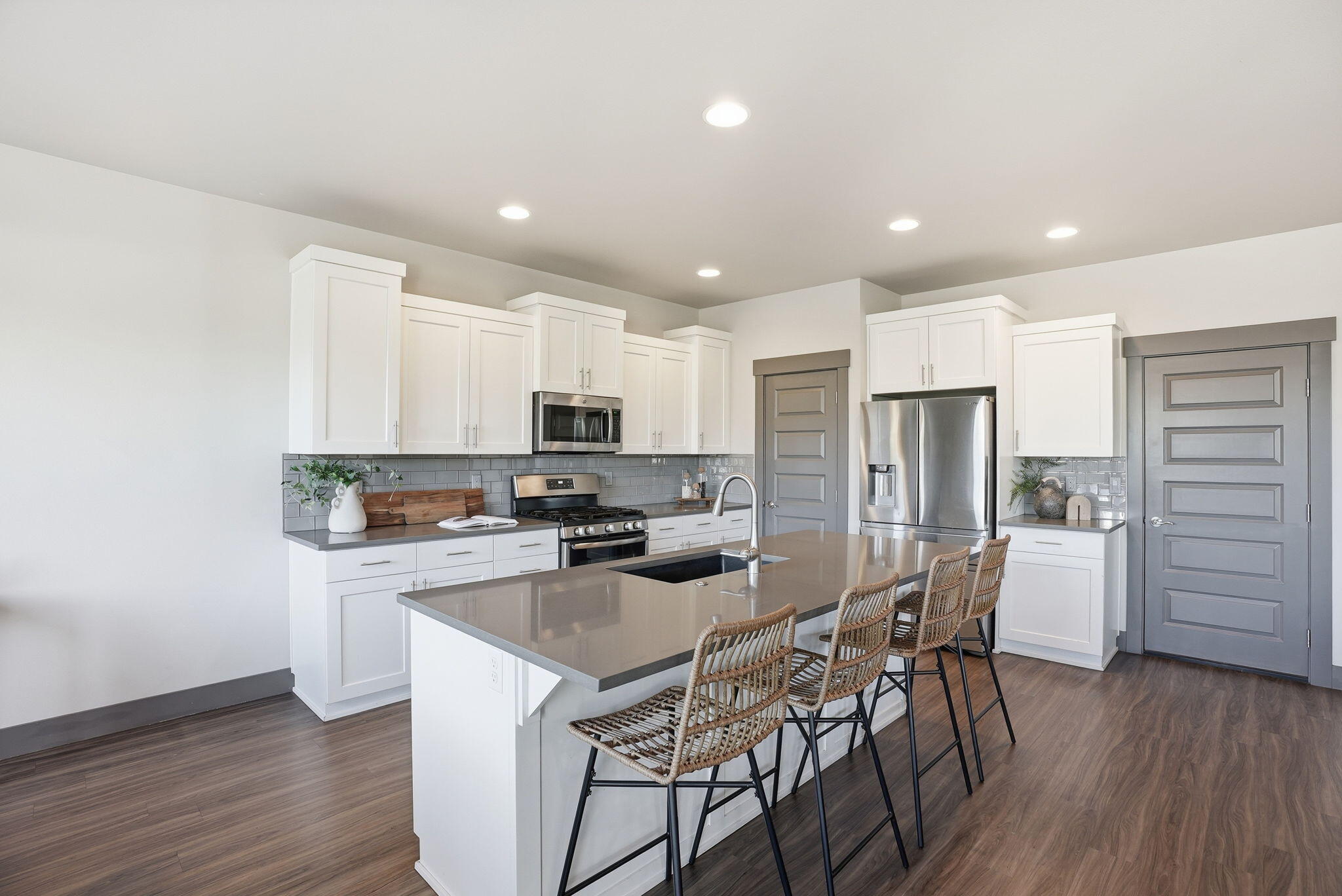 61391 Sunbrook Drive Bend, OR 97702 - Photo 8 of 37 10-web-or-mls-Riley_Visuals_010