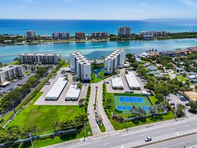 $699,000 | 19800 Sandpointe Bay Drive, Unit 108, Tequesta, FL 33469