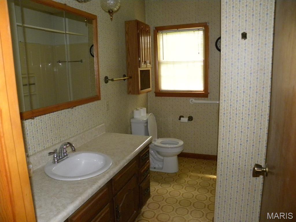 18723 South Creek Road Jerseyville, IL 62052 - Photo 10 of 16