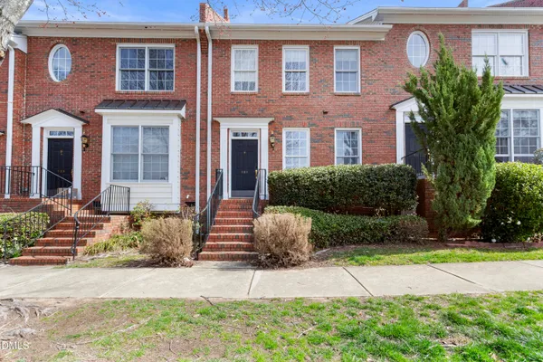 $530,000 | 525 Copperline Drive, Chapel Hill, NC 27516