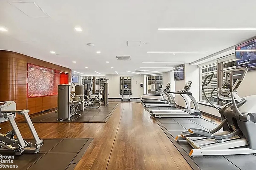 75 Wall Street, Unit 36F Manhattan, NY 10005 - Photo 17 of 21