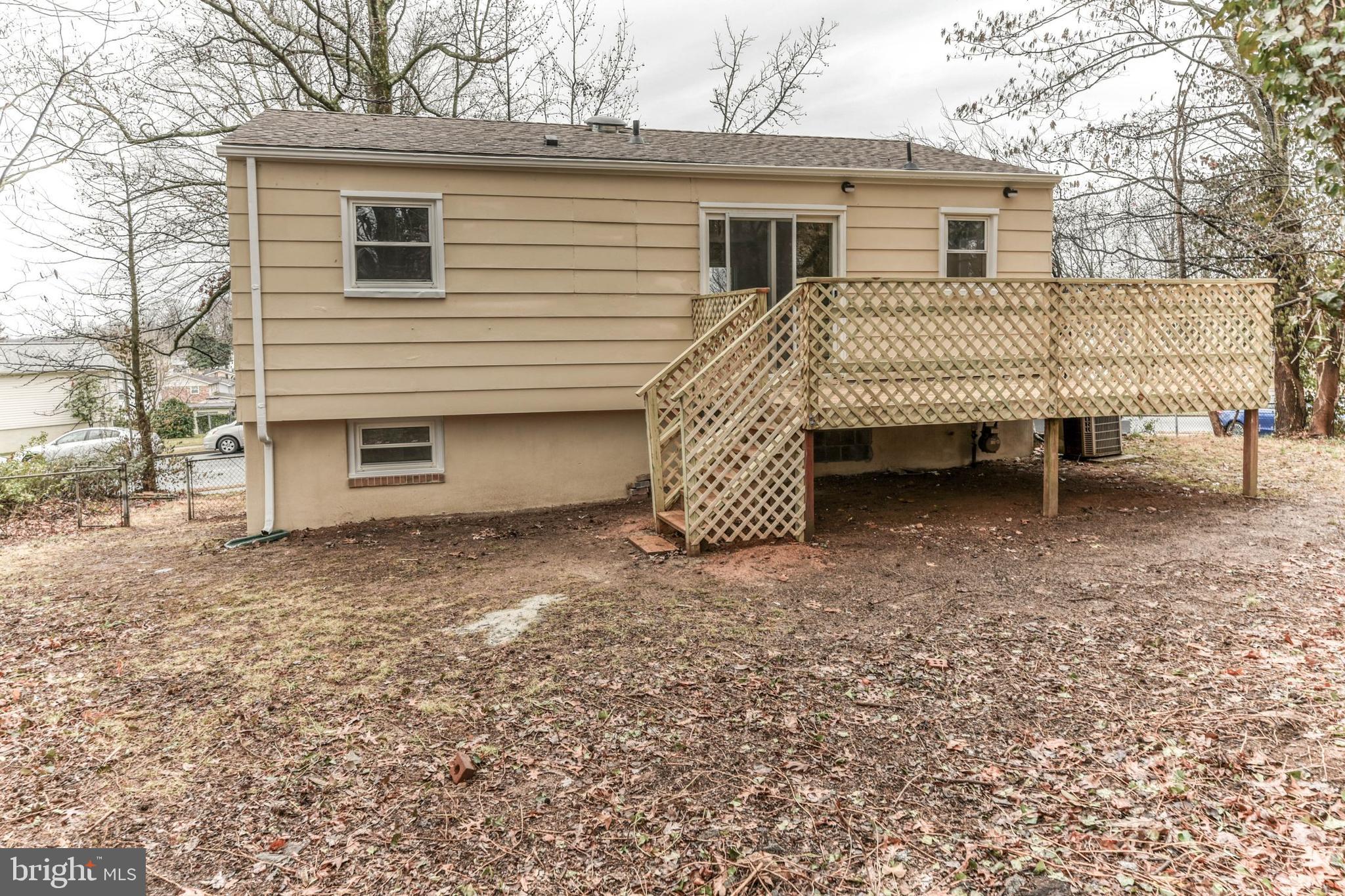 14197 Fullerton Road Woodbridge, VA 22193 - Photo 3 of 30