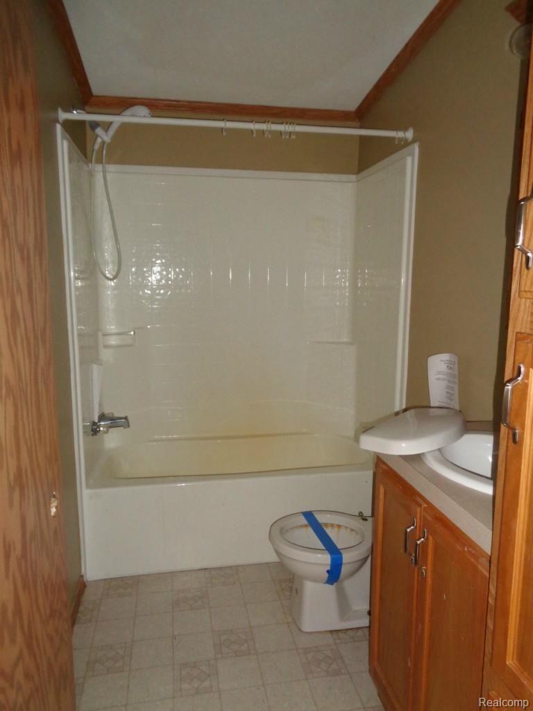 13328 Norman Road Yale, MI 48097 - Photo 13 of 18 Norman 025.jpg