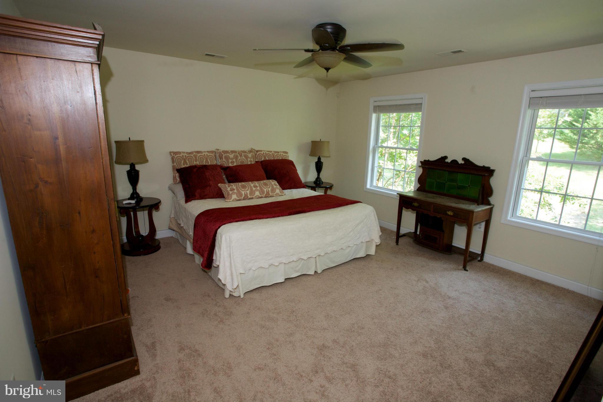 18687 Canby Road Leesburg, VA 20175 - Photo 21 of 30 1st of 4 upper level bedrooms