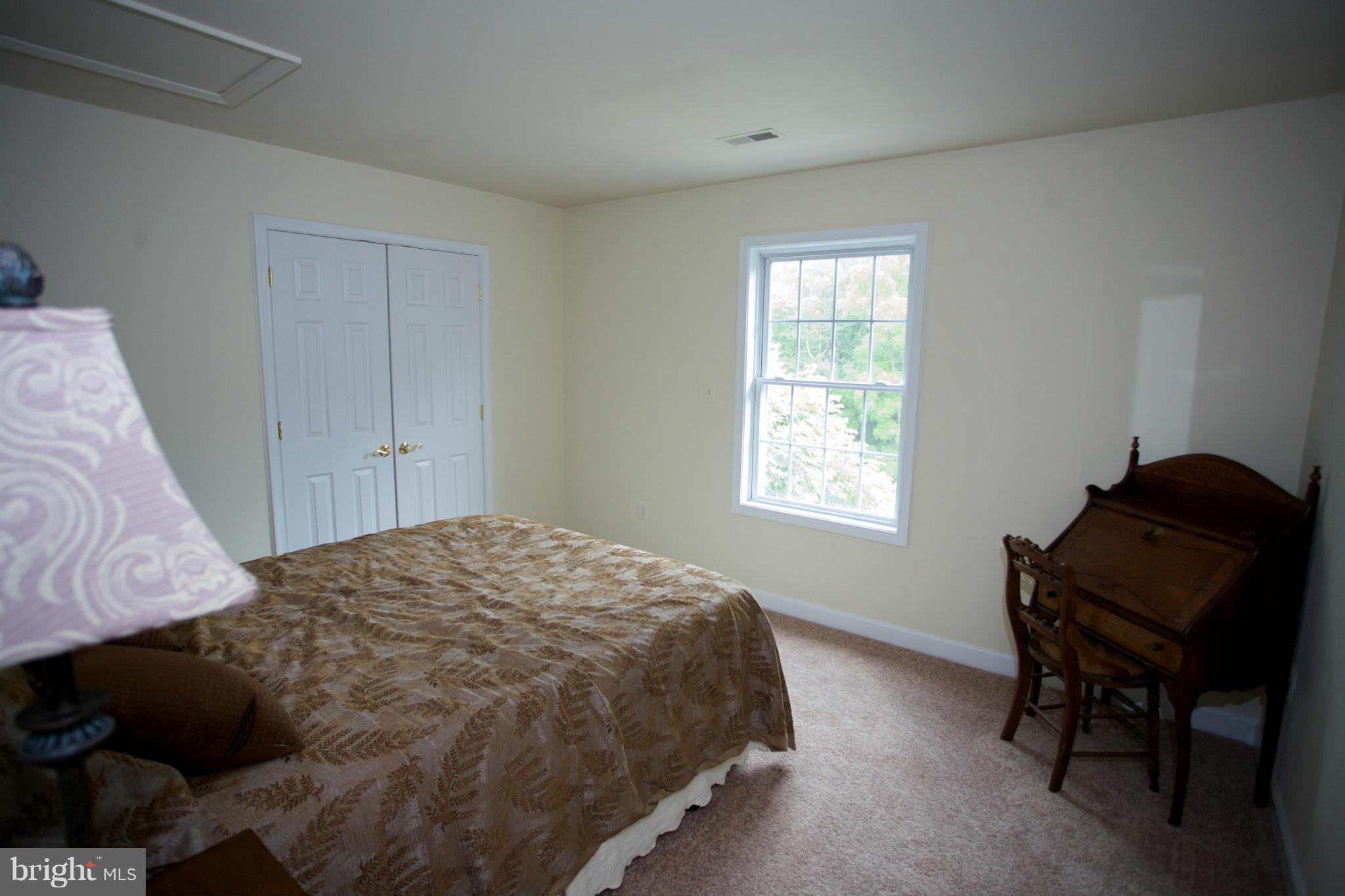 18687 Canby Road Leesburg, VA 20175 - Photo 22 of 30 2nd of 4 large upper level bedrooms
