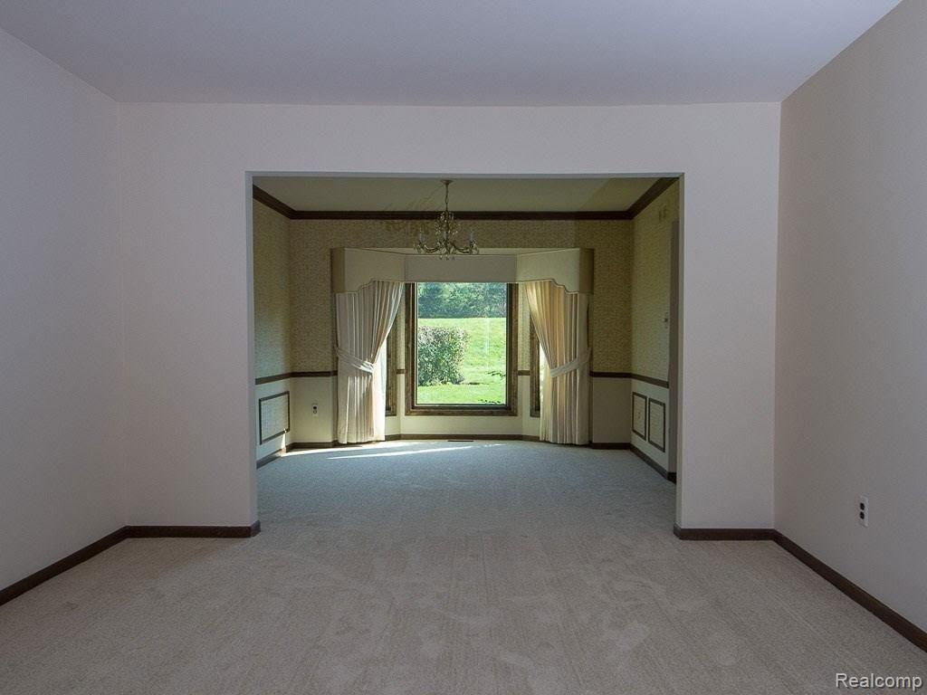640 Rolling Green Circle North Rochester Hills, MI 48309 - Photo 18 of 26