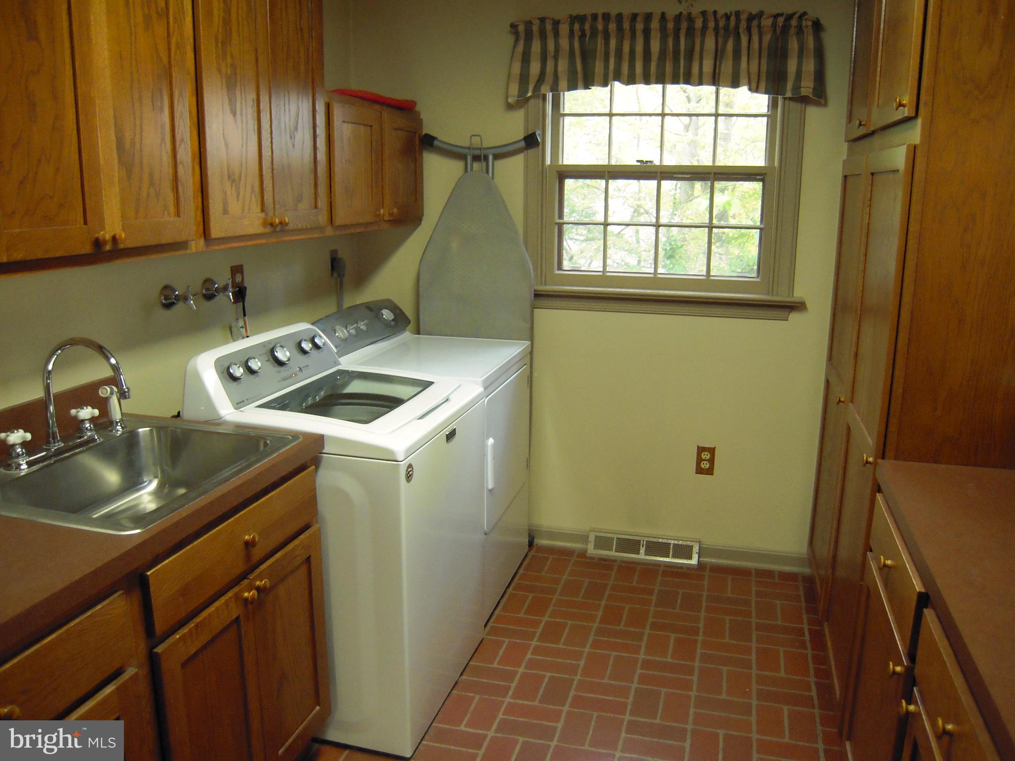 1137 Old Eagle Road Lancaster, PA 17601 - Photo 8 of 24 Gallery Image 8