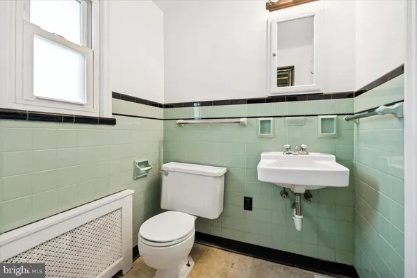 $1,795 | 157 Washington Avenue, Unit 1, Phoenixville, PA 19460