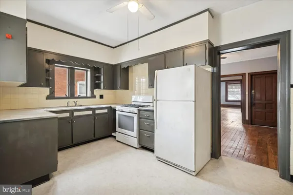 $1,795 | 157 Washington Avenue, Unit 1, Phoenixville, PA 19460
