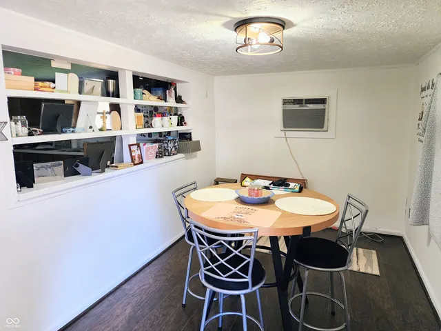 $149,900 | 9117 Main Street, Taylorsville, IN 47280