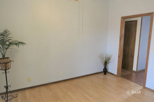 412 Veada Avenue Ridgecrest, CA 93555 - Photo 15 of 35 a view of small space