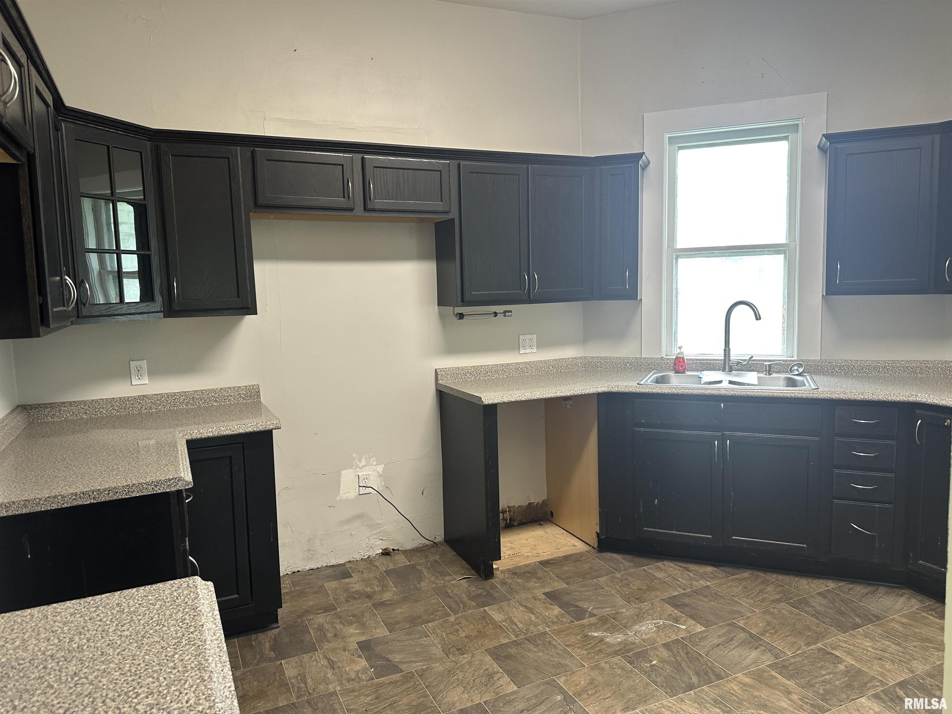 707 North Main Street White Hall, IL 62092 - Photo 11 of 23
