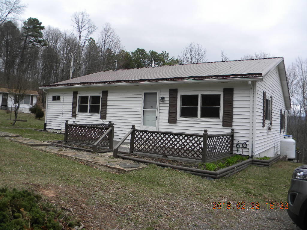 19067 Paint Bank Road Paint Bank, VA 24131 - Photo 2 of 12 DSCN2585