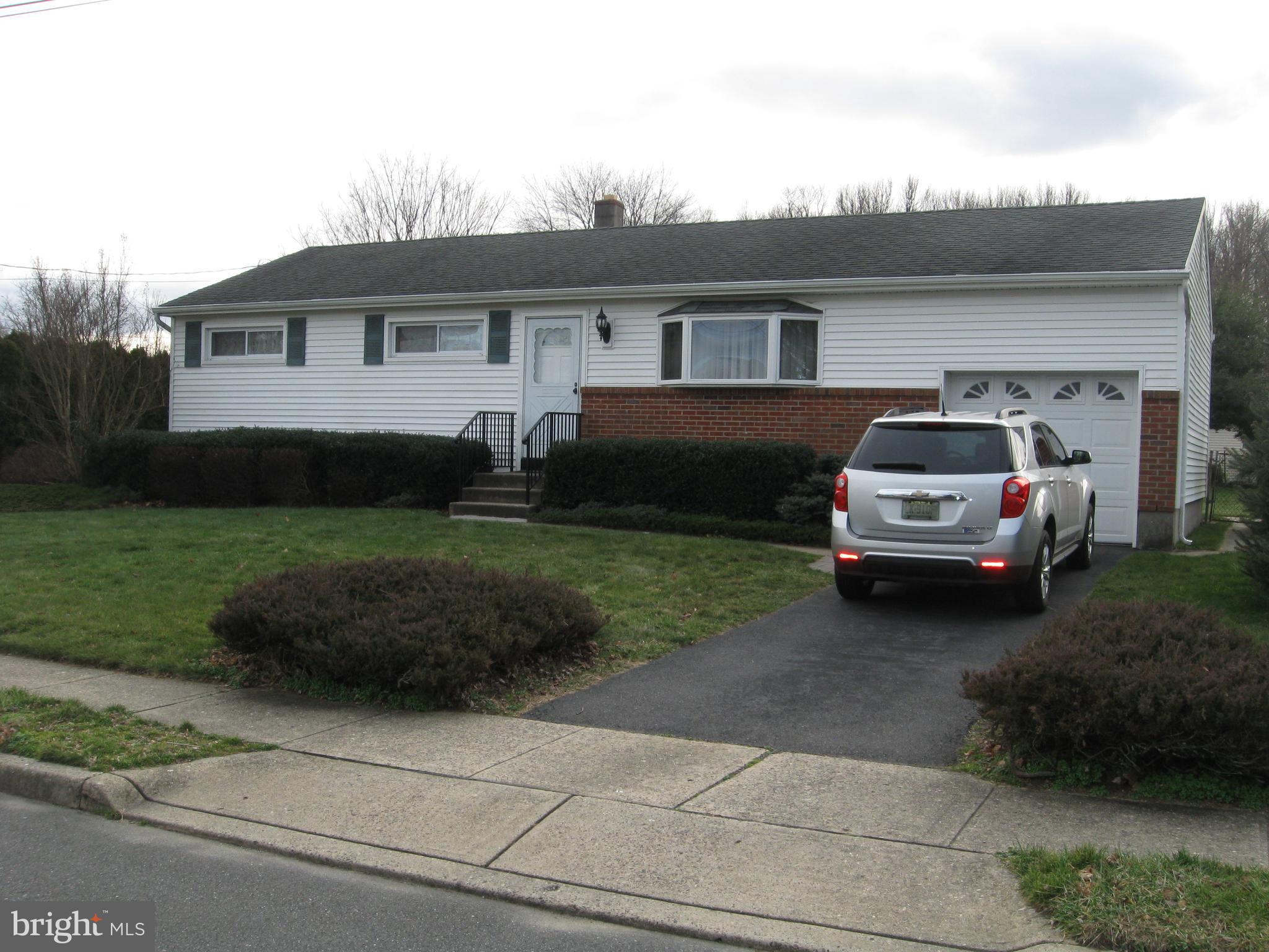 27 Rock Royal Road Hamilton, NJ 08620 - Photo 2 of 27