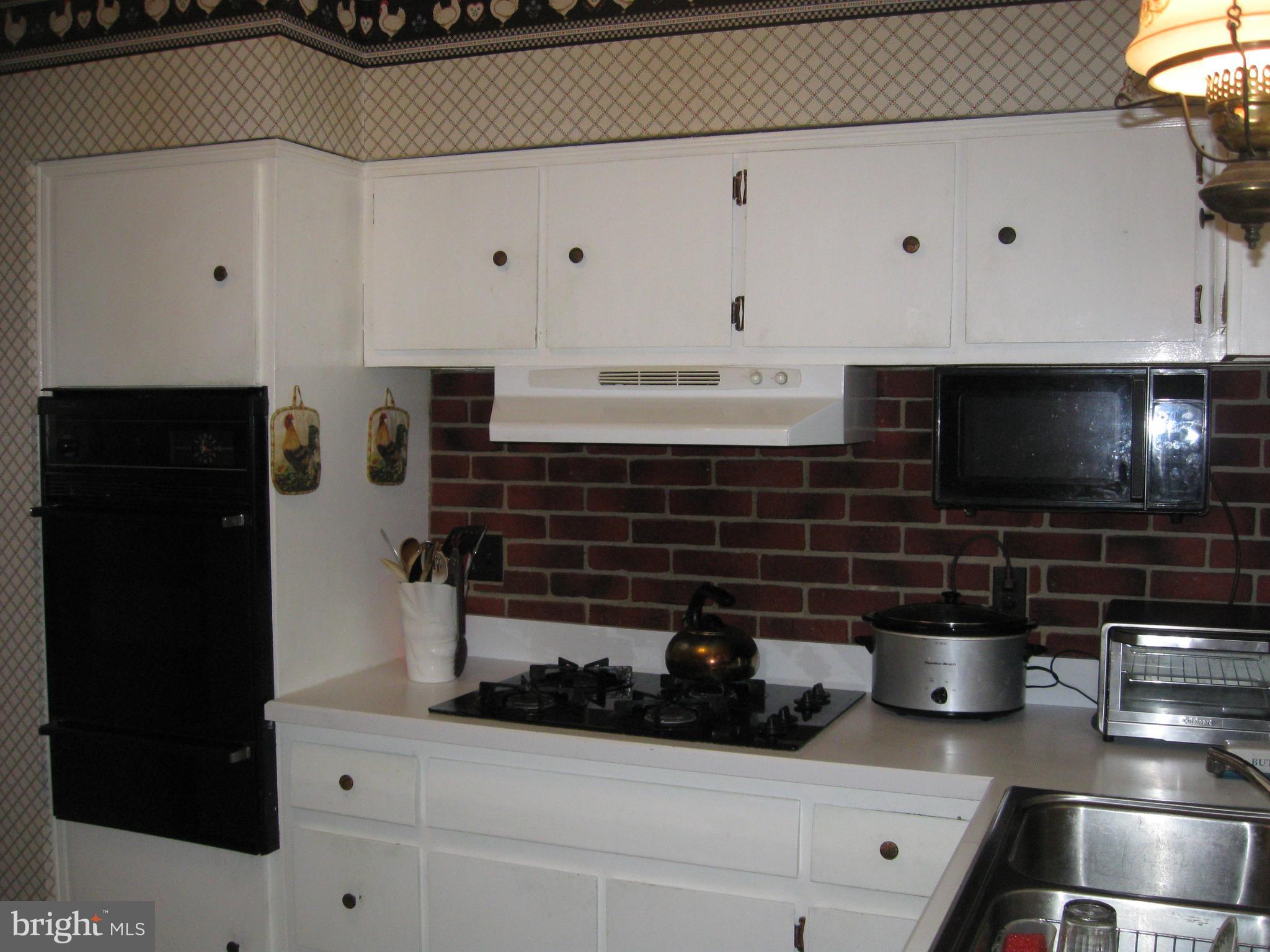 27 Rock Royal Road Hamilton, NJ 08620 - Photo 11 of 27