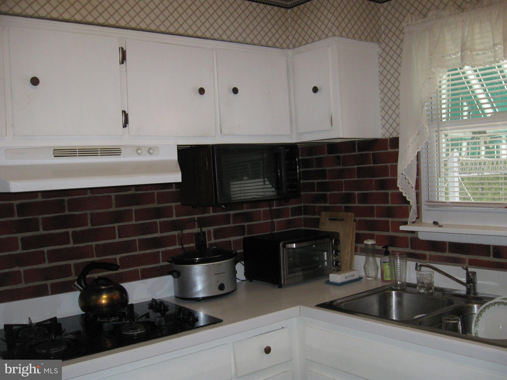 27 Rock Royal Road Hamilton, NJ 08620 - Photo 12 of 27