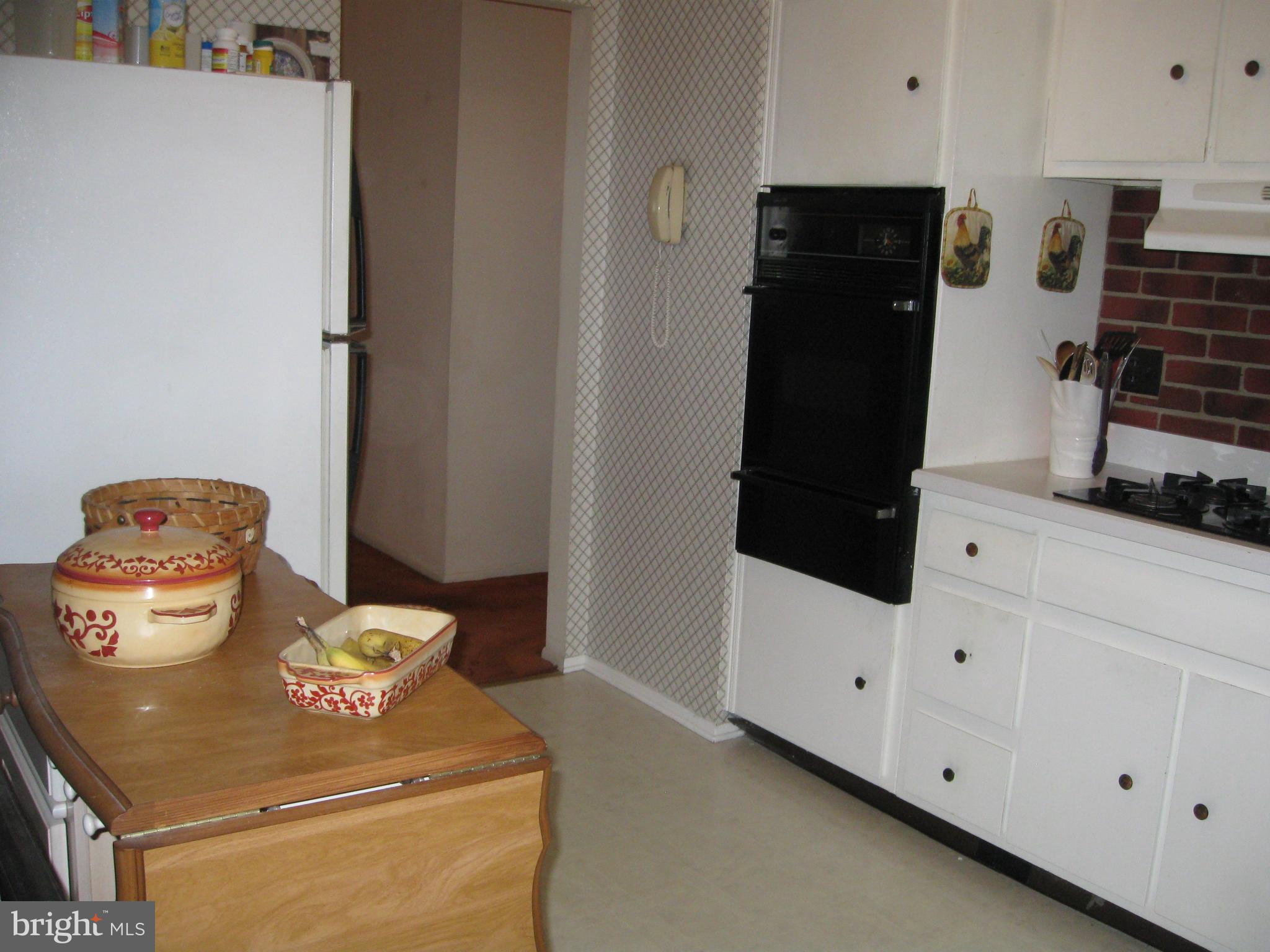 27 Rock Royal Road Hamilton, NJ 08620 - Photo 13 of 27