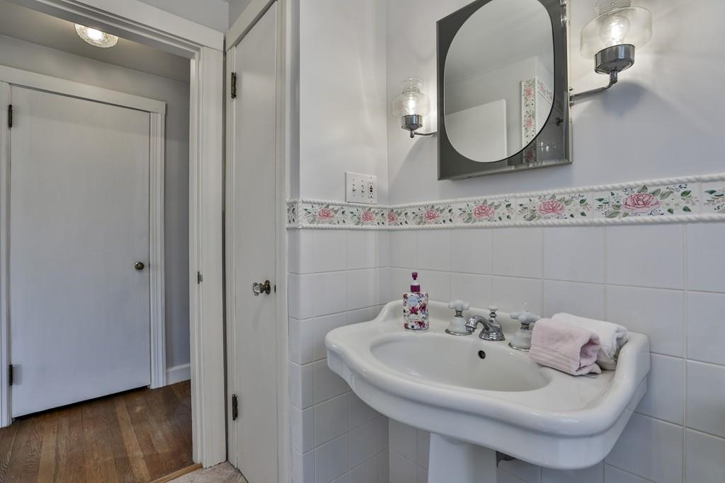 7 Sheffield Road Danvers, MA 01923 - Photo 8 of 30 Gallery Image 8